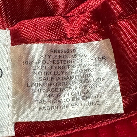 Red Hat Feels Like Velvet W/Buttons - Picture 6 of 11